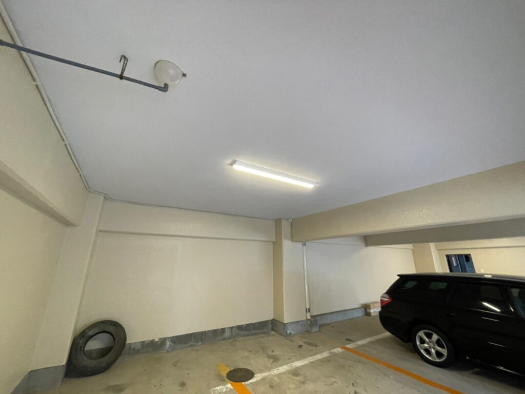 駐車場LED照明交換完了