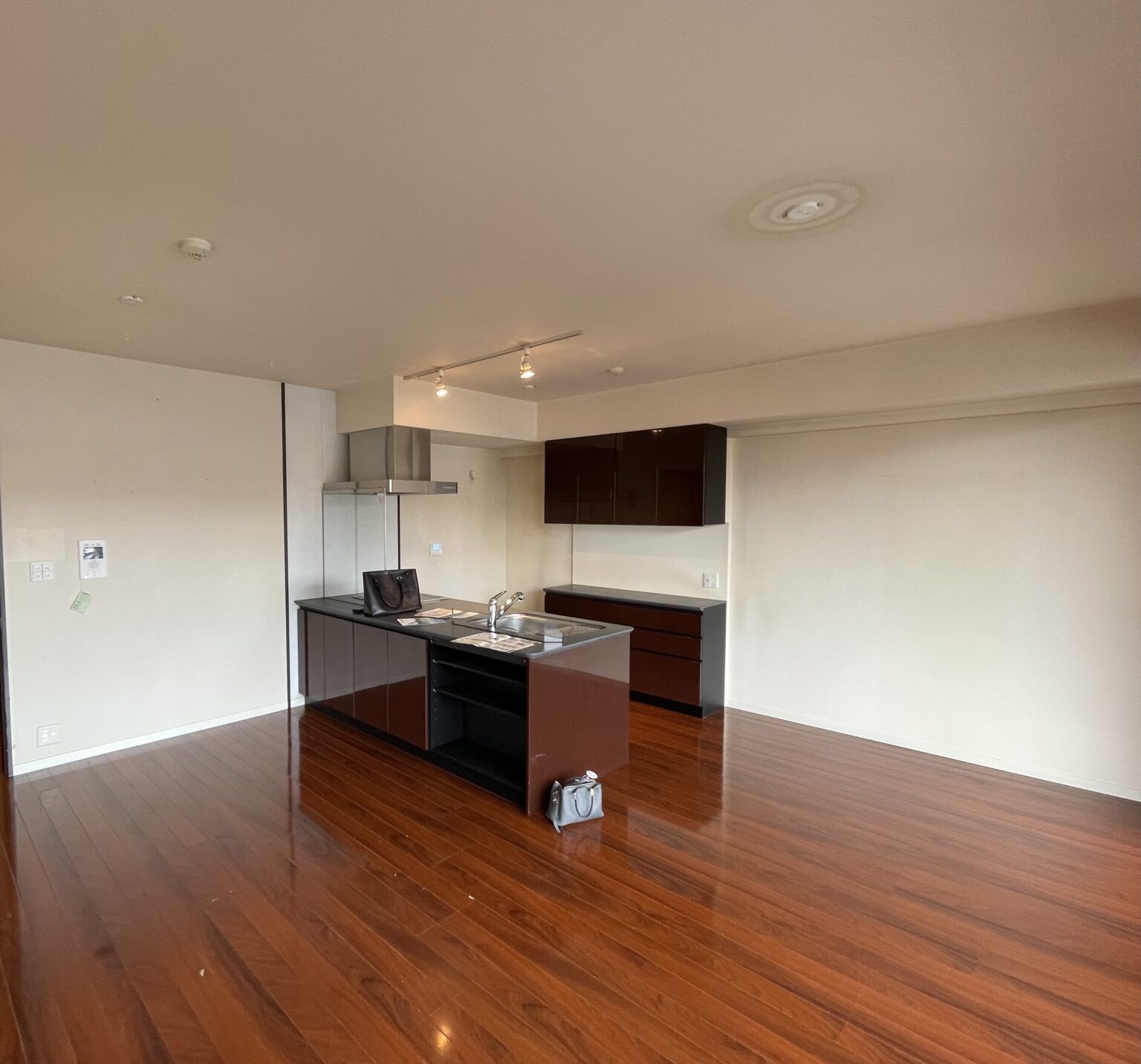 マンションリフォーム・福岡市東区東浜 総合ビル保全工事・大規模改修工事・リフォームの九州ビル興業株式会社 マンションリフォーム・福岡市東区東浜 総合ビル保全工事・大規模改修工事・リフォームの九州ビル興業株式会社